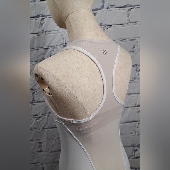 lululemon athletica Tops - lululemon athletica women's tank top racerback yoga sports bra size 4 US